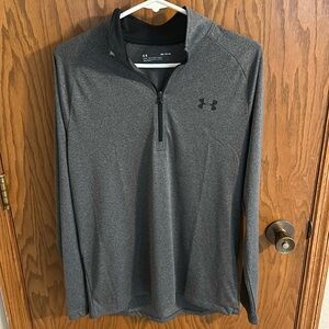 Men’s medium loose fit gray under Armour quarter zip long sleeve